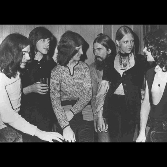 Guess I Got What I Deserve Kept You Waiting There - Picture 4 of 8